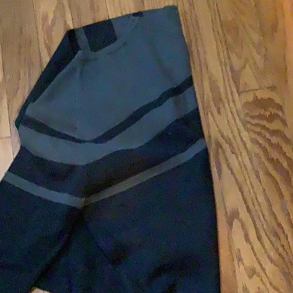 Eddie Bauer Classic Crew Sweater - Picture 9 of 10